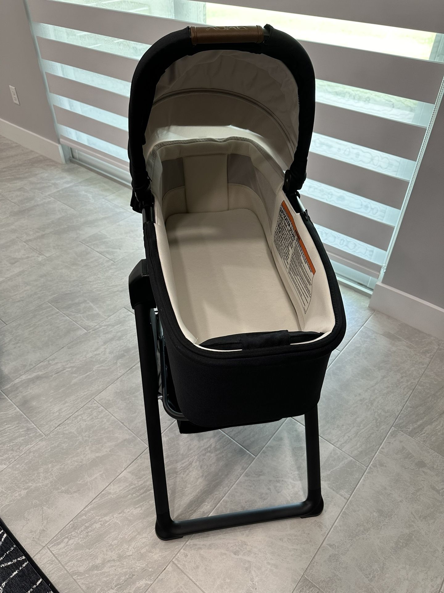 Nuna Mixx bassinet