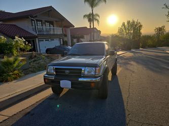 2000 Toyota Tacoma Pre Runner
