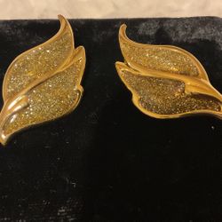 Vintage Gold W/ Metallic Green Clip On Earrings (Avon )