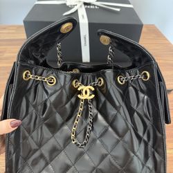 Chanel 25 Small Patent Leather 