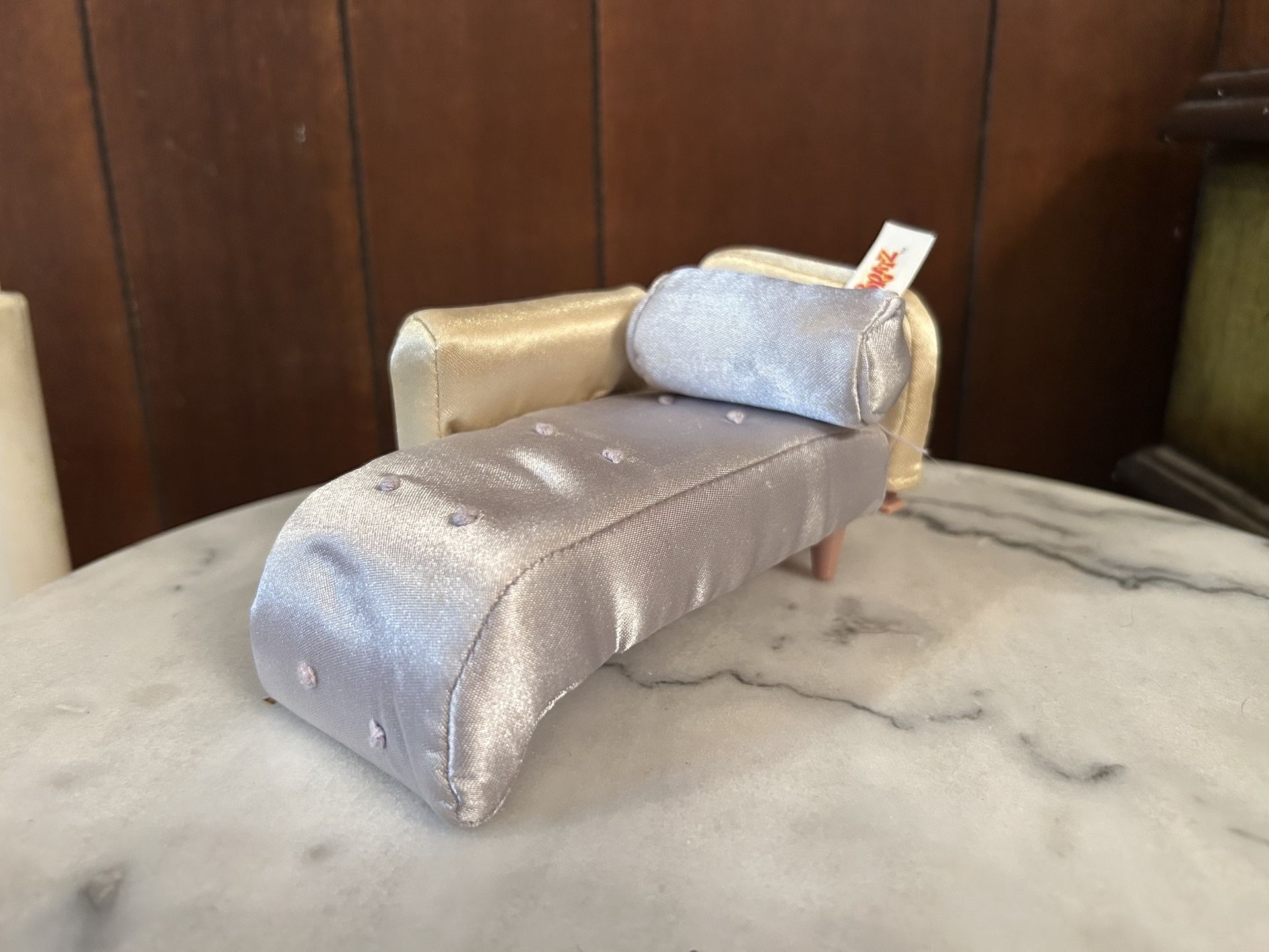 Lil Bratz Chaise Sofa Lounge Lilac Furniture Piece with Pillow  Y2K 2004