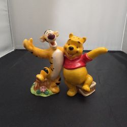 Disney Winnie the Pooh and Tigger Hugging Salt and Pepper Shakers Vintage  (UA)