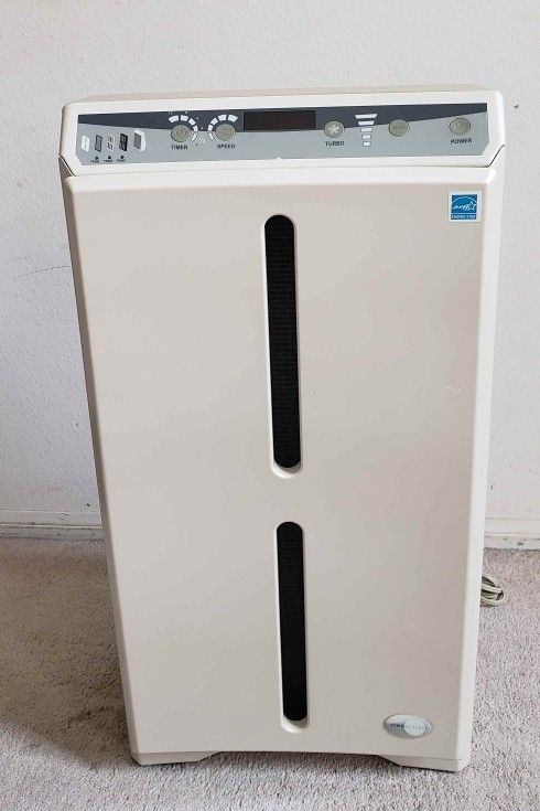 Amway Atmosphere Air Purifier in excellent condition