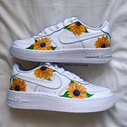 Women's Size 8 SunflowerTheme Canvas Tennis Shoes 
