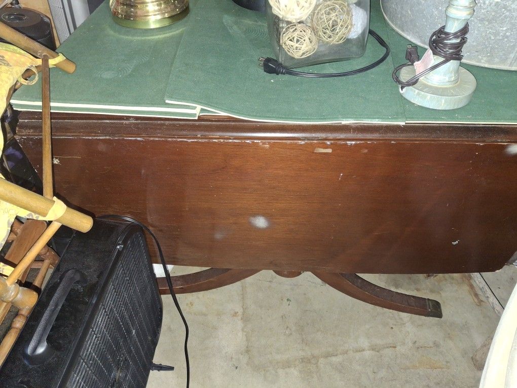 Antique Drop leaf Table With Pads