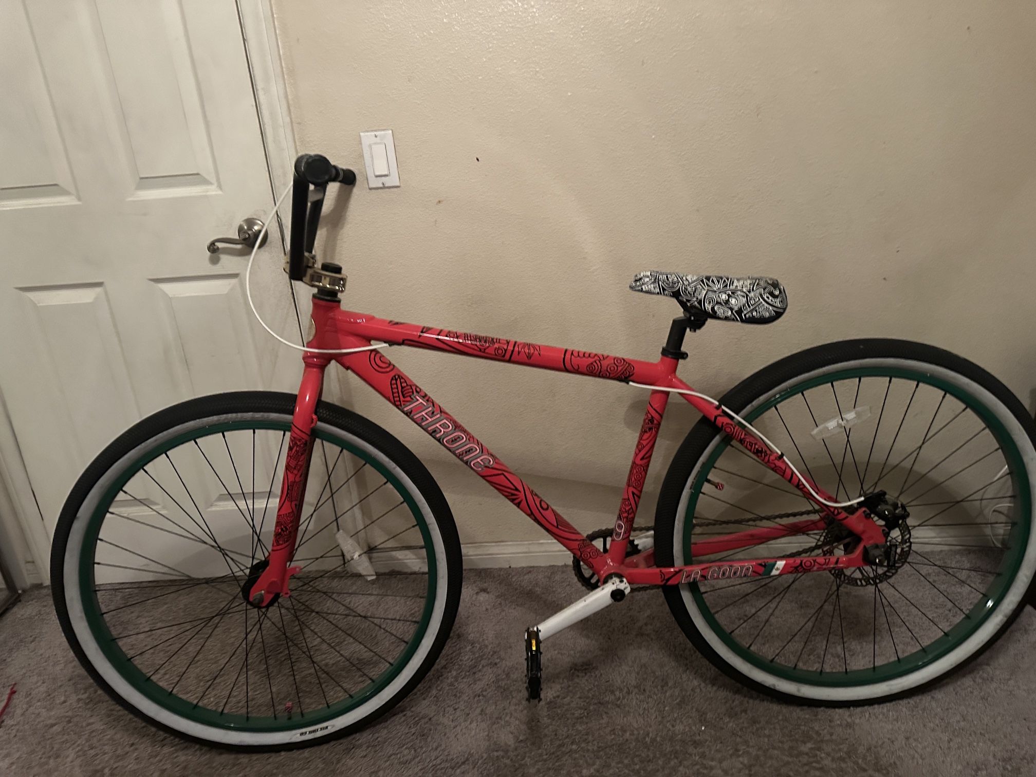 Throne 29 The Goon Aztec Red