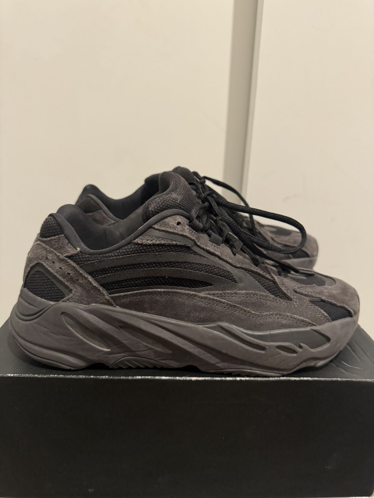 Adidas Yeezy Boost 700 V2 Vanta Triple Black Men's Size