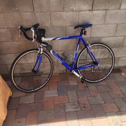 Fuji aluminum lightweight Road bicycle 