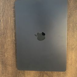 MacBook Air 2022 m2 model a2681