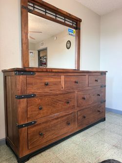 Bedroom set