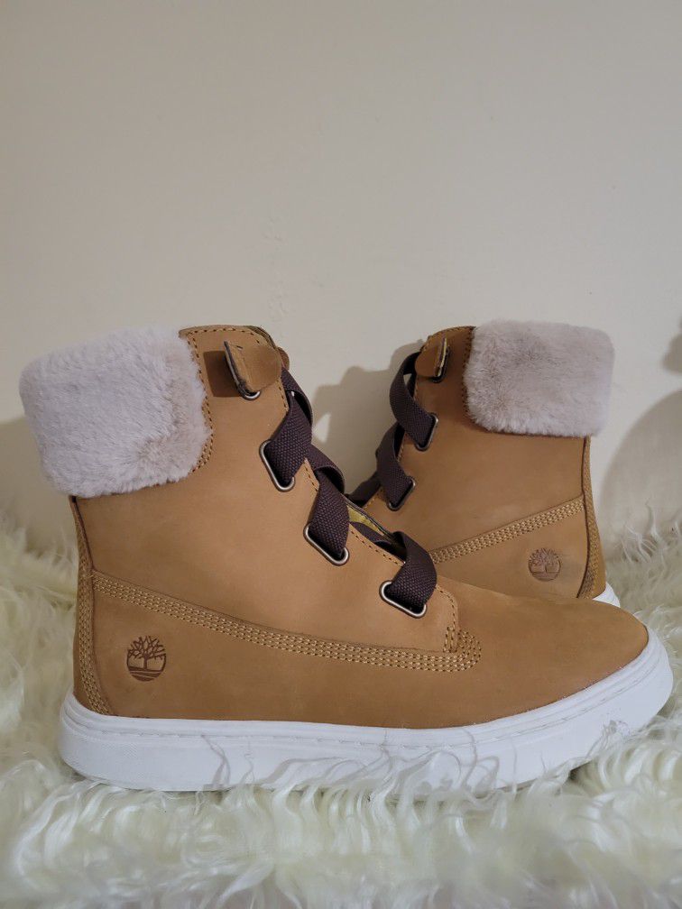 Timberland Bria Faux Fur Lined Sneaker SZ 8