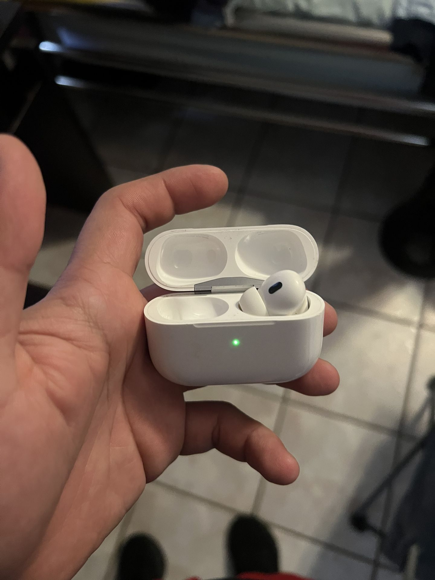 AirPods