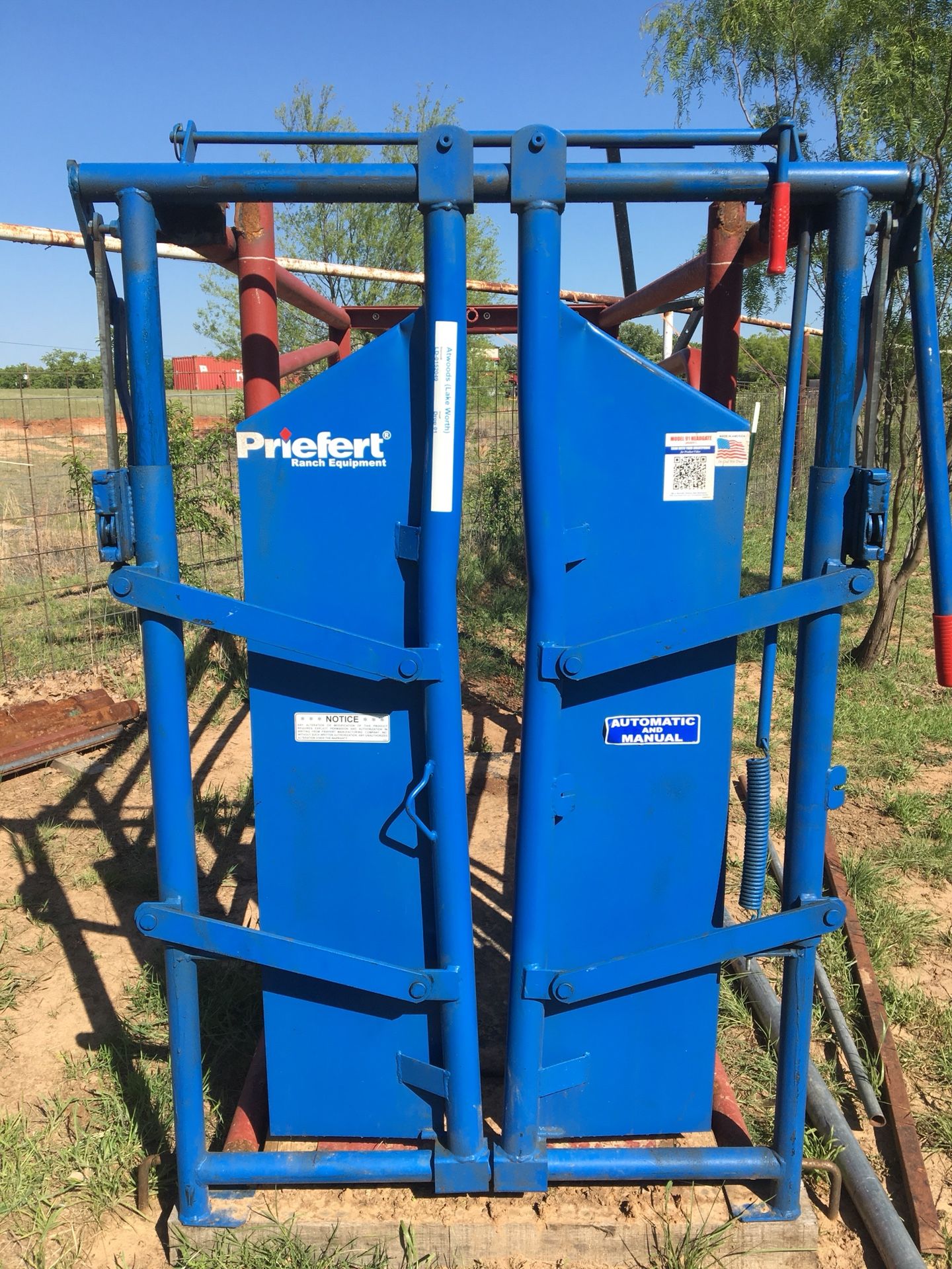 Priefert chute 91 cattle headgate