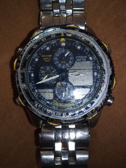 Este reloj esta bueno lefalta la bacteria nadamas