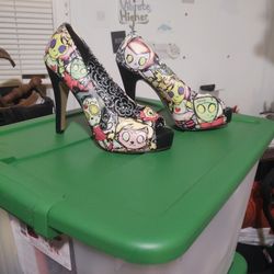 iron fist size 7.5 heels 