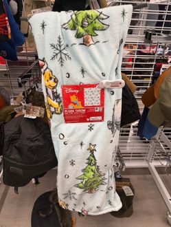 Disney Winnie the Pooh Christmas Plush Throw Blanket