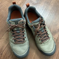 Oboz Sypes Low Leather Waterproof Hiking Shoes - Men's size 9