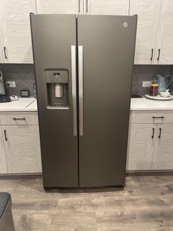 Dark stainless Steel kitchen appliances set