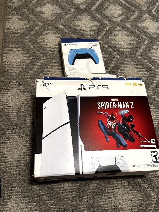 PS5& 55in HISENSE 4K With Headset And controller