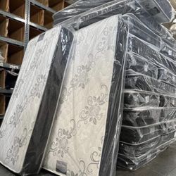 Set Twin Size Mattress And Box Spring