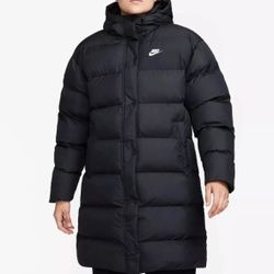 Nike Sportswear Women’s Metro Puffer Therma-Fit Loose Hooded Parka 