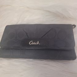 Coach Clutch/ Wallet 