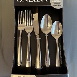 Oneida 20-Piece Brushed Stainless Steel Flatware Set for 4