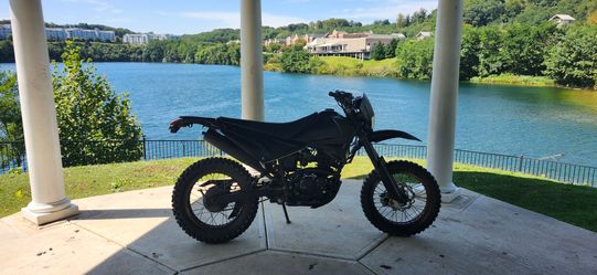Dirt bike / motorcycle