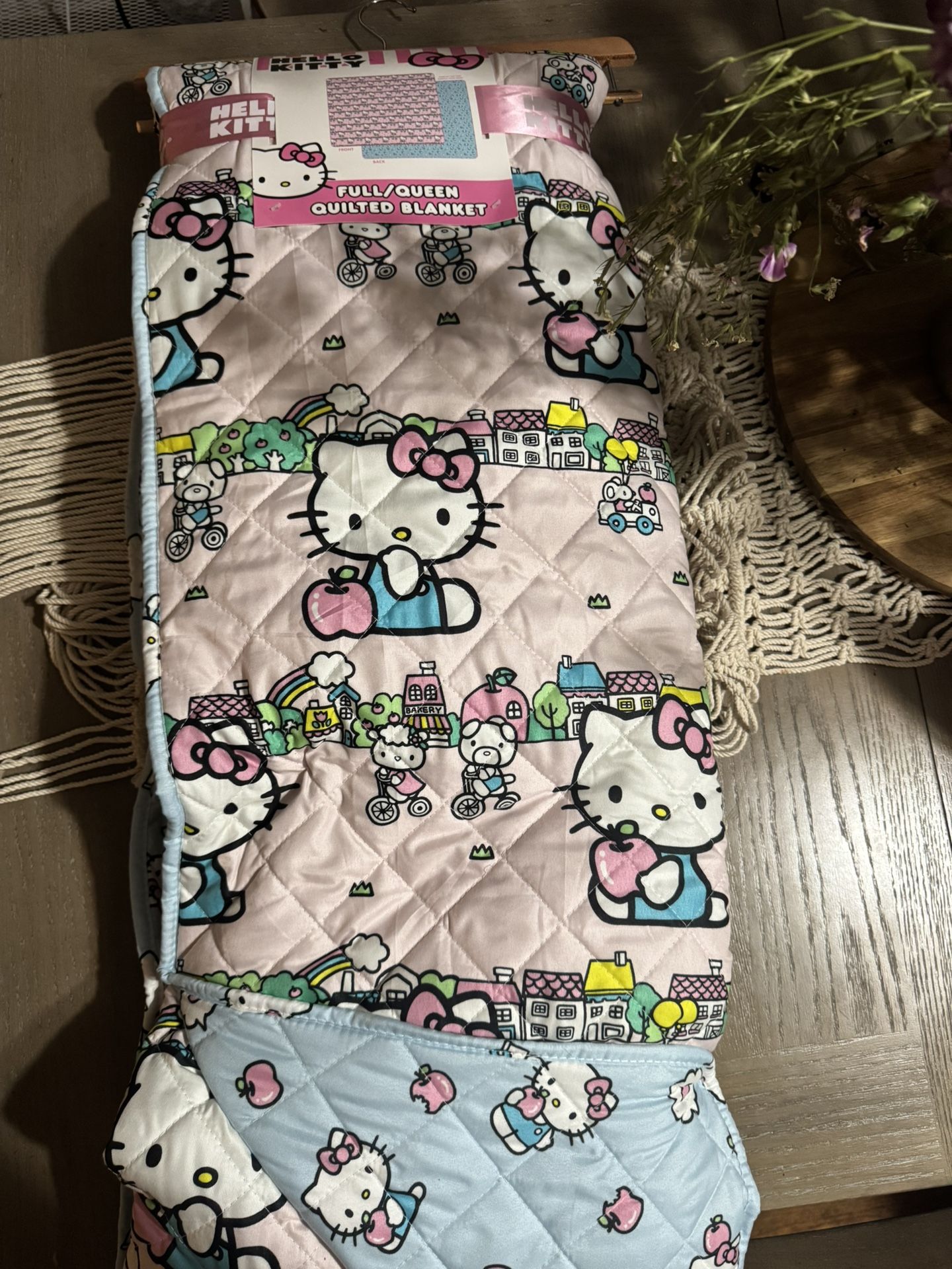 Hello kitty quilt