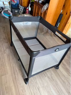 Play pen