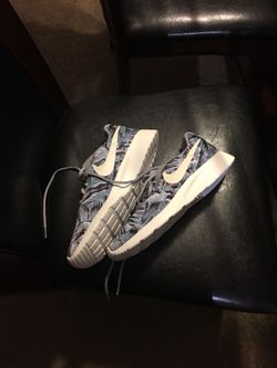 Women Nike’s size 10