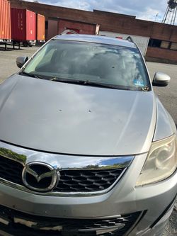 Mazda SUV Silver — Used Condition