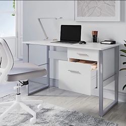 48” W Computer Desk White, Like New 