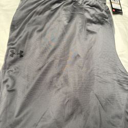 NEW pair with tags Under Armour 4XL gray with black line cold gear, retail $40, only $20 cash 