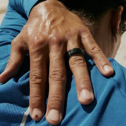 Brand New Oura Ring 4 (Sealed) Black/Silver