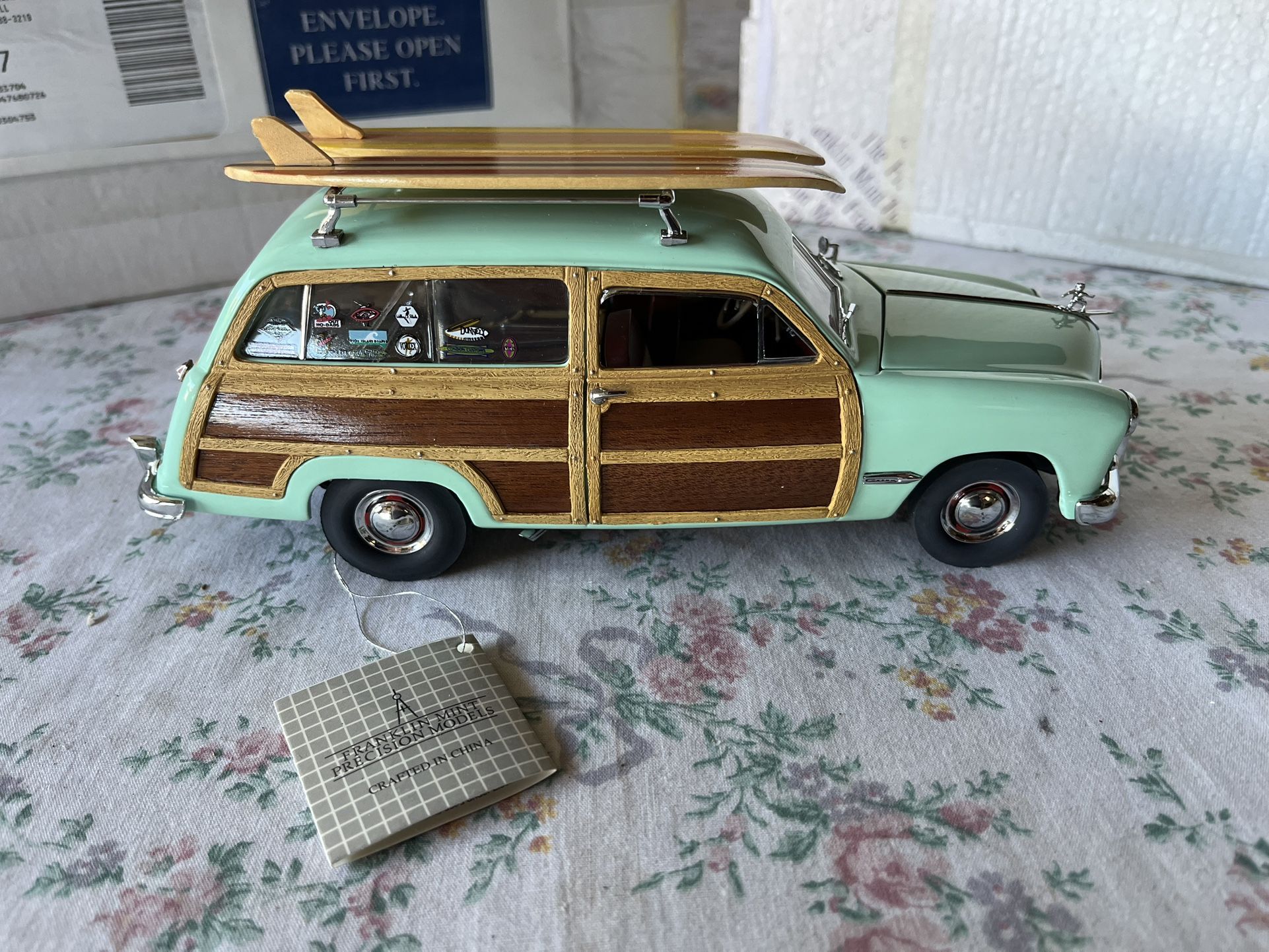 Franklin Mint 1:24 1949 Surf Woody With Surfboards