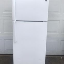 GE Refrigerator  W-29 “D-29,5”H-67”