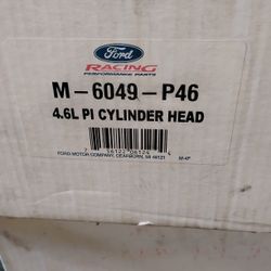 Ford 4.6 2v Heads And Intake.