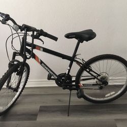 Roadmaster 18 speed Mountain Bike + 2 locks 