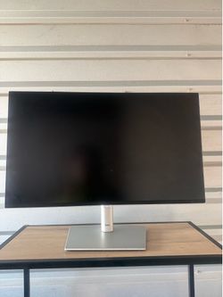 Dell 24’ (pair) premium computer screen monitors (