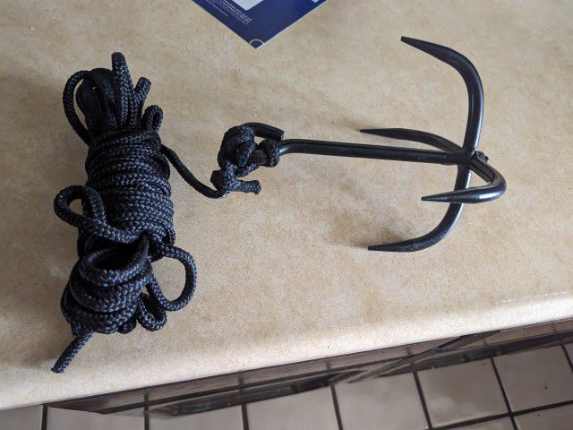 Brand New Grappling Hook with 35' Rope