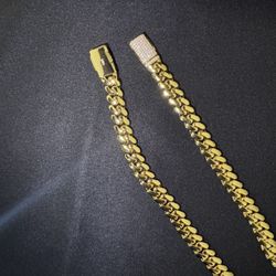 7in 11mm 18🥕Gold Cuban bracelet X moissanite