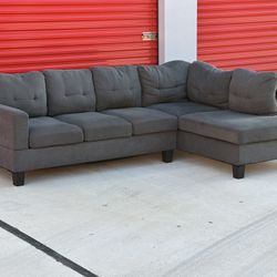 Sectional Couch Fabric Great condition Delivery Available 