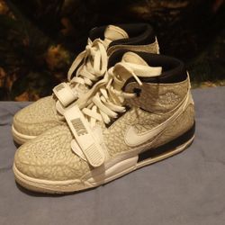 Jordan Legacy 312 Flip Size 7y