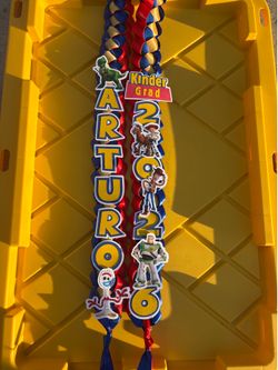 graduation lei