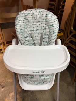 Safety 1st high chair