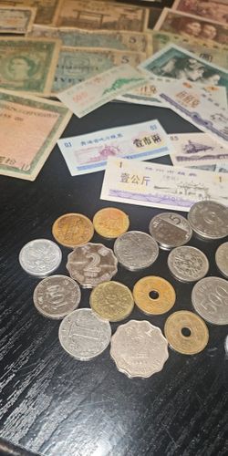 Asian Currency Bundle Coins/Banknotes 