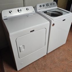 Like New ✨️🔆Maytag🔆✨️ Washer and Gas Dryer 
