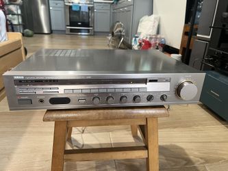 Yamaha AVC-70 Preamplifier 