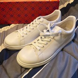 tory burch size 9M 250!!!